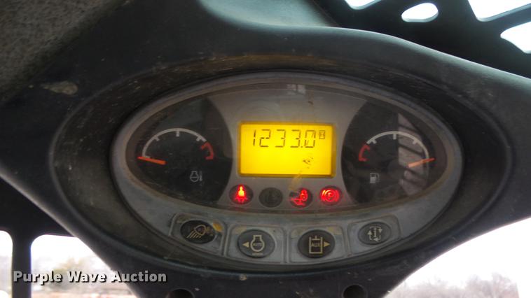 image for item DG2843 2015 Bobcat S510 skid steer