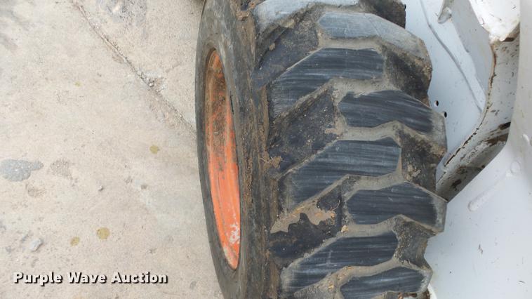 image for item DG2843 2015 Bobcat S510 skid steer