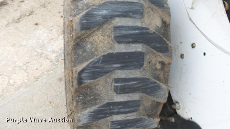 image for item DG2843 2015 Bobcat S510 skid steer