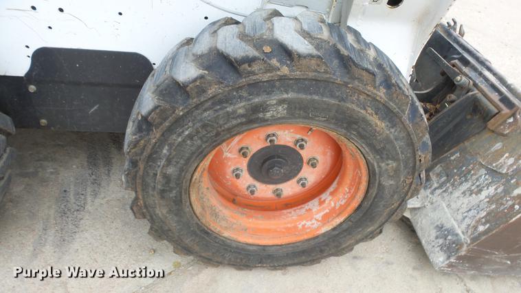 image for item DG2843 2015 Bobcat S510 skid steer