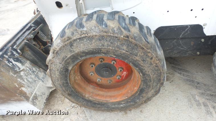 image for item DG2843 2015 Bobcat S510 skid steer