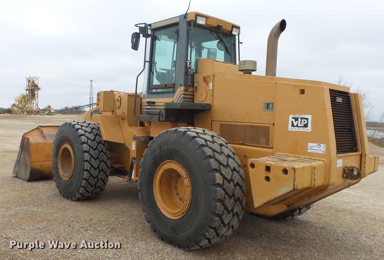 image for item DG2862 2000 Case 821C XR wheel loader