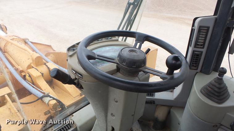 image for item DG2862 2000 Case 821C XR wheel loader