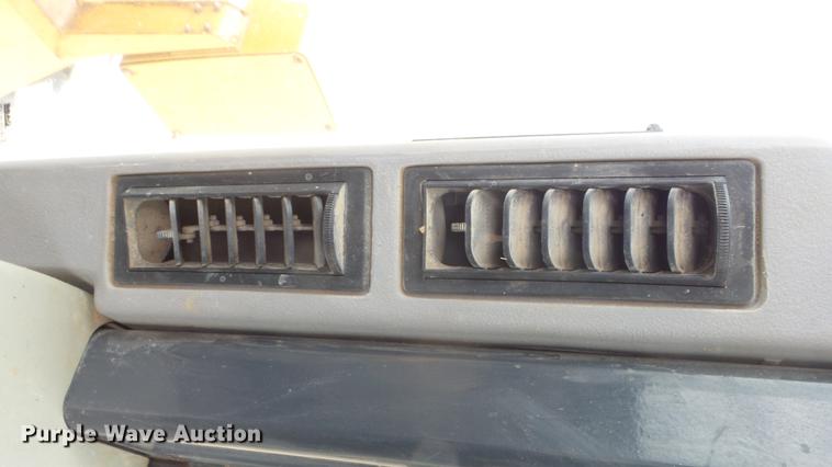 image for item DG2862 2000 Case 821C XR wheel loader