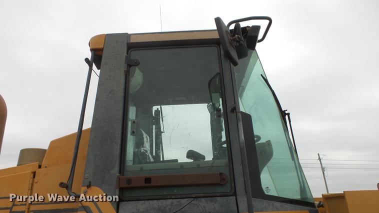 image for item DG2862 2000 Case 821C XR wheel loader