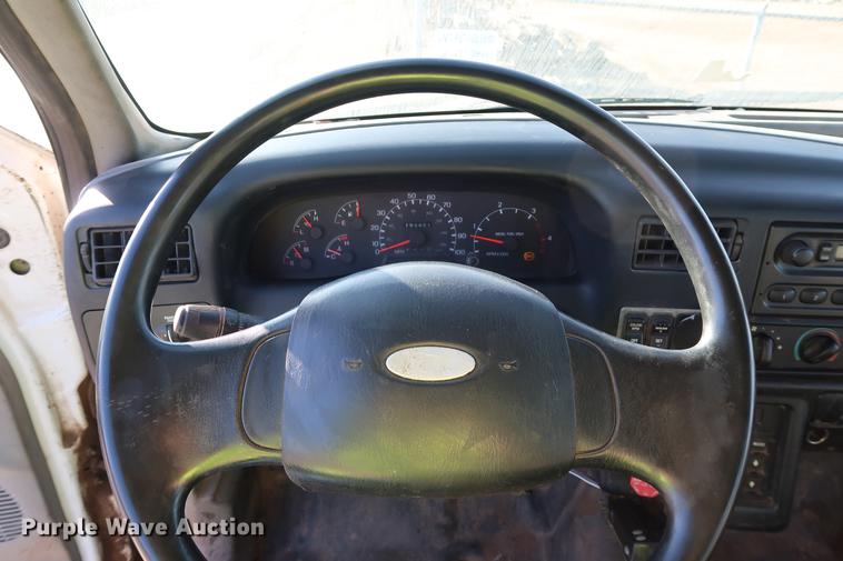 image for item DG3251 2005 Ford F750 Crew Cab flatbed truck