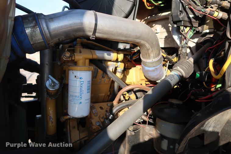 image for item DG3251 2005 Ford F750 Crew Cab flatbed truck