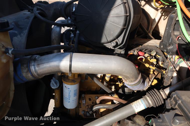 image for item DG3251 2005 Ford F750 Crew Cab flatbed truck