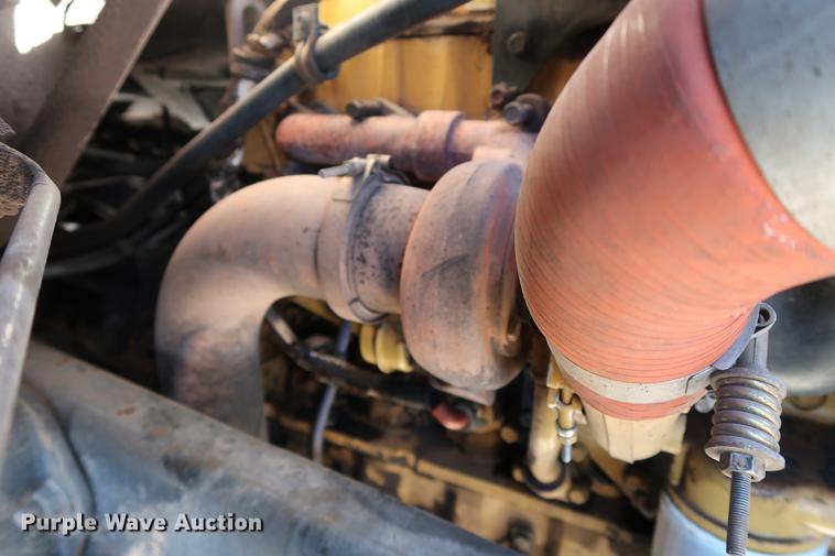 image for item DG3251 2005 Ford F750 Crew Cab flatbed truck