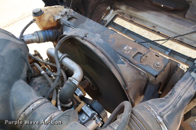 image for item DG3251 2005 Ford F750 Crew Cab flatbed truck