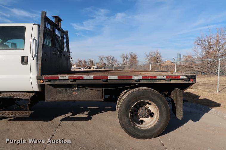 image for item DG3251 2005 Ford F750 Crew Cab flatbed truck
