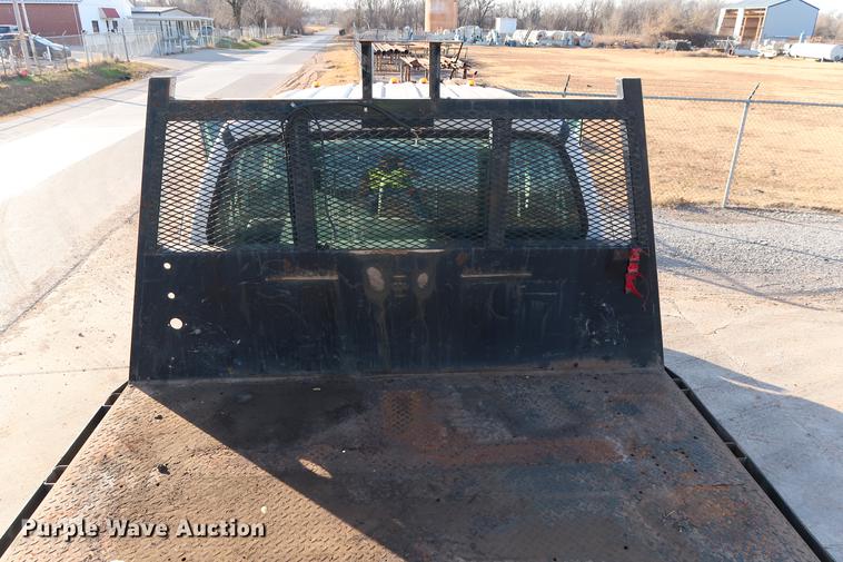 image for item DG3251 2005 Ford F750 Crew Cab flatbed truck