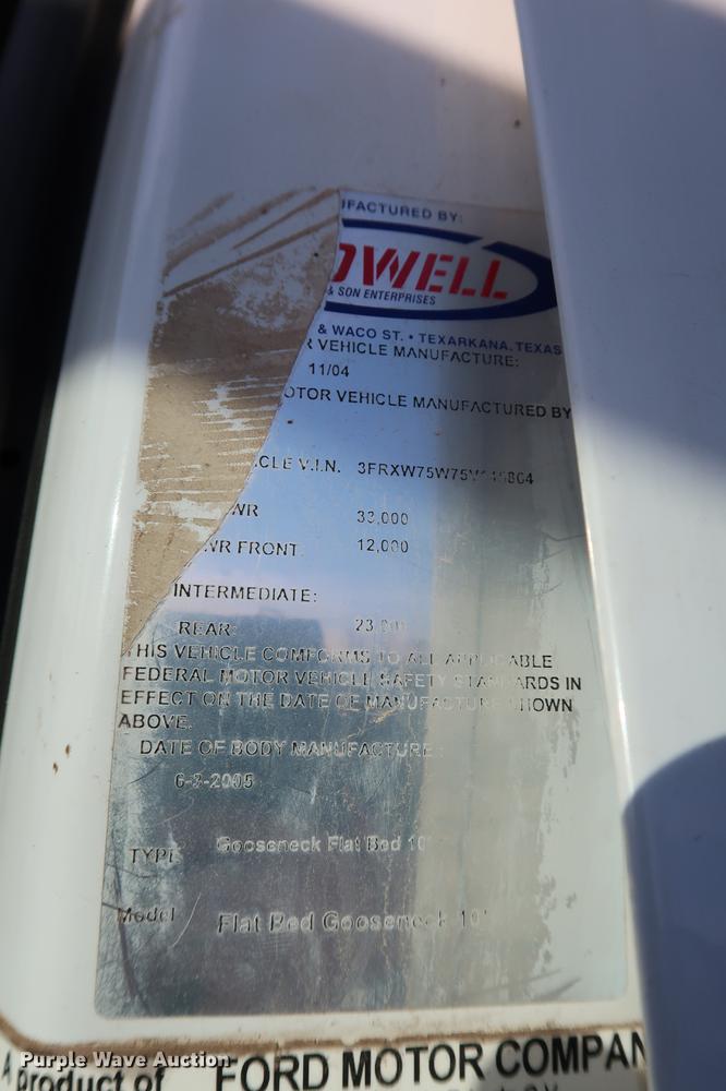 image for item DG3251 2005 Ford F750 Crew Cab flatbed truck