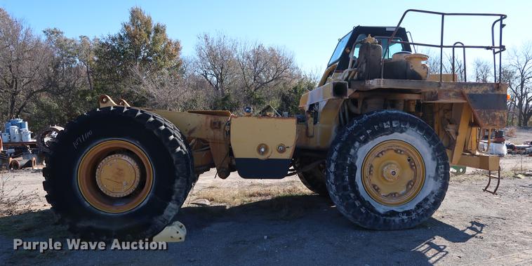 image for item DG3252 1996 Caterpillar 773D haul truck