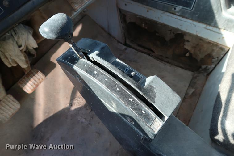 image for item DG3252 1996 Caterpillar 773D haul truck