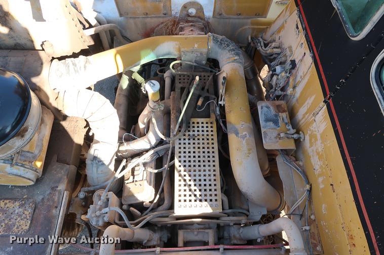 image for item DG3252 1996 Caterpillar 773D haul truck