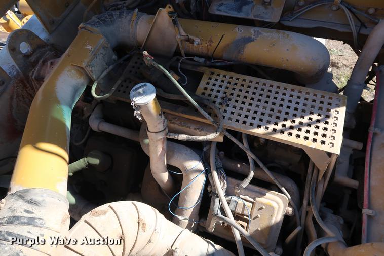 image for item DG3252 1996 Caterpillar 773D haul truck