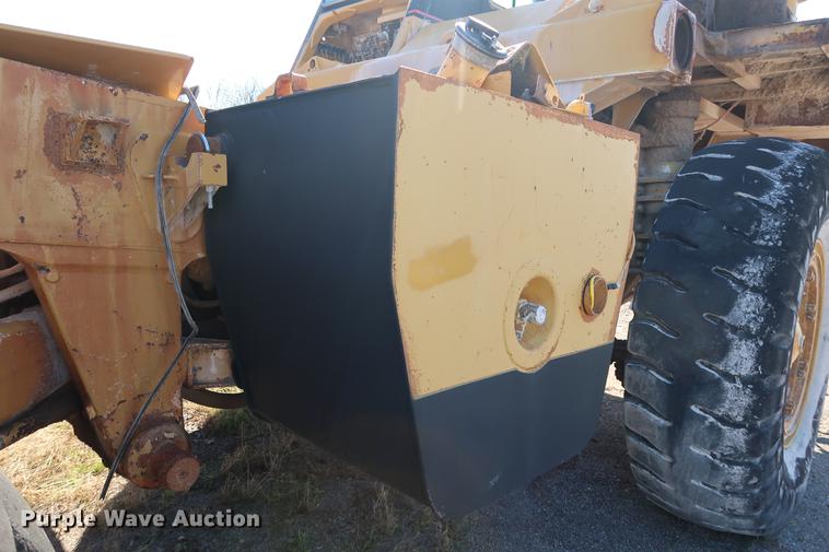 image for item DG3252 1996 Caterpillar 773D haul truck
