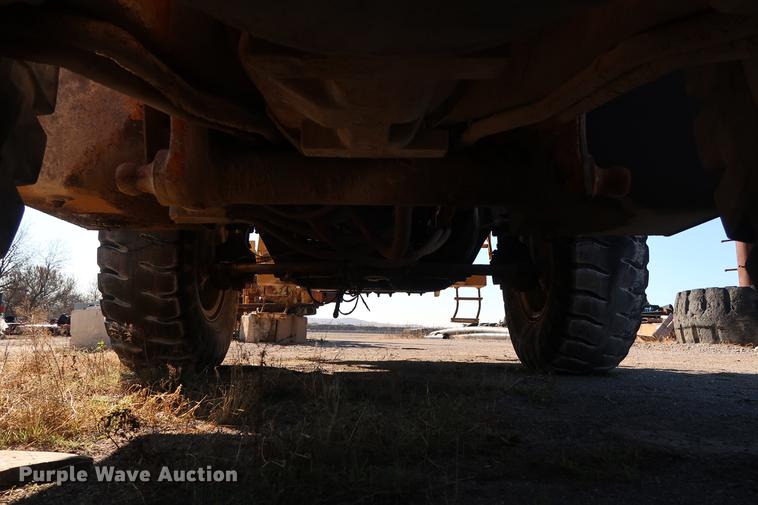 image for item DG3252 1996 Caterpillar 773D haul truck