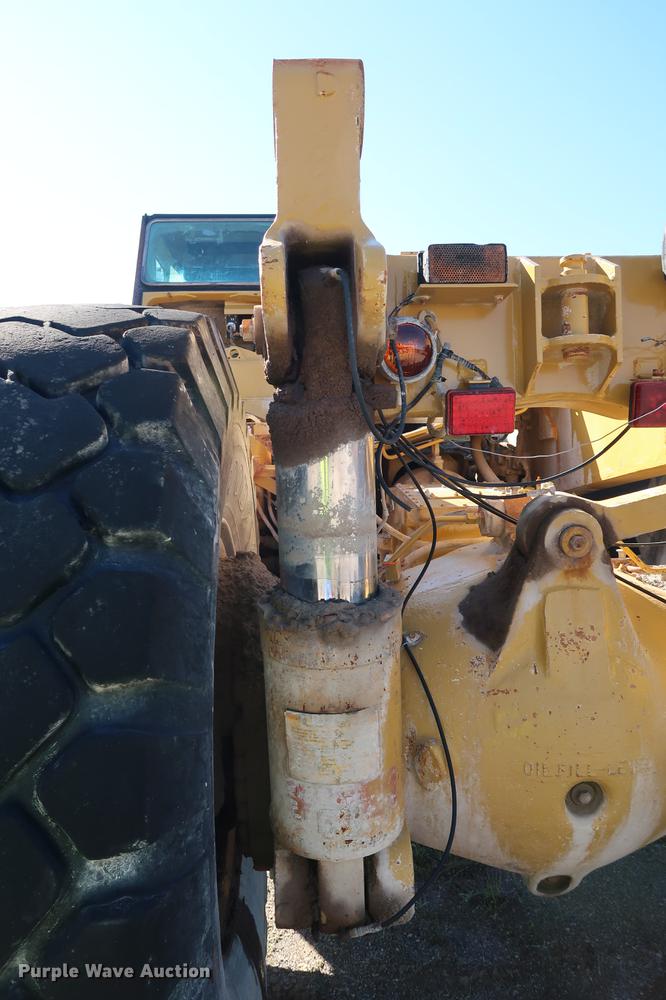 image for item DG3252 1996 Caterpillar 773D haul truck