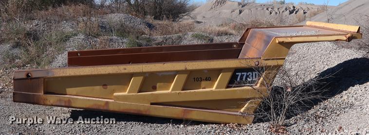 image for item DG3252 1996 Caterpillar 773D haul truck