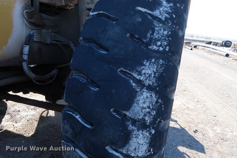 image for item DG3252 1996 Caterpillar 773D haul truck