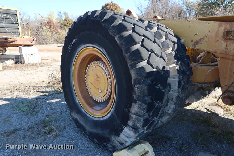 image for item DG3252 1996 Caterpillar 773D haul truck