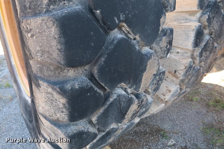 image for item DG3252 1996 Caterpillar 773D haul truck