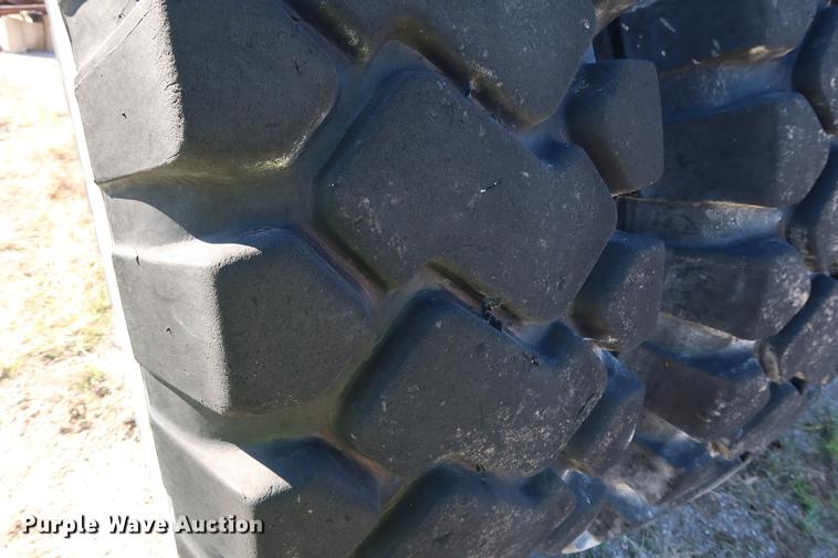 image for item DG3252 1996 Caterpillar 773D haul truck