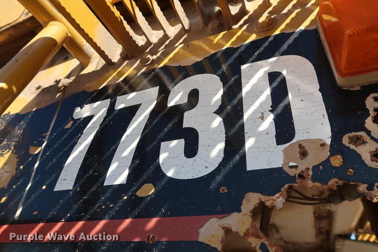 image for item DG3252 1996 Caterpillar 773D haul truck