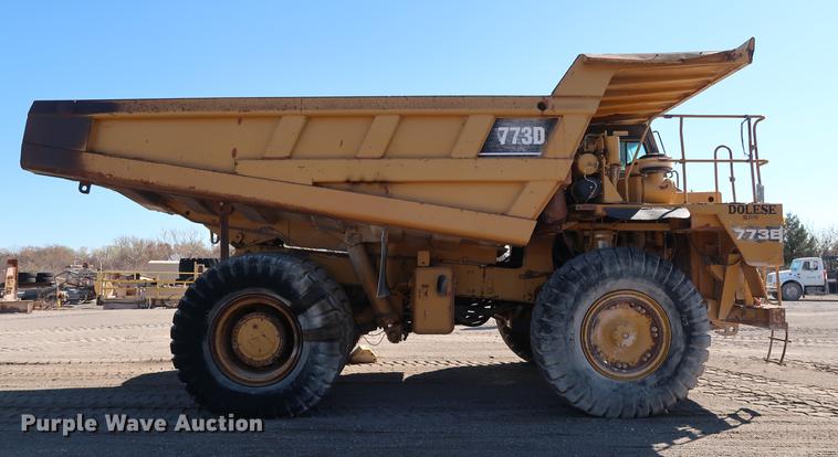 image for item DG3253 1999 Caterpillar 773D haul truck