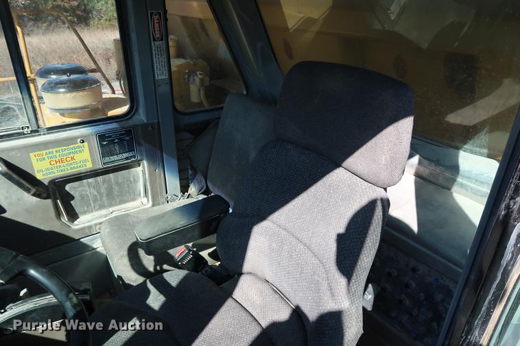 image for item DG3253 1999 Caterpillar 773D haul truck