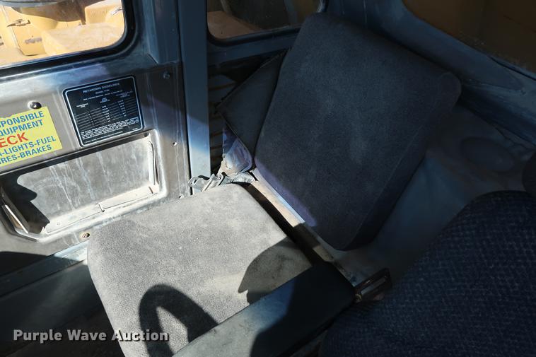 image for item DG3253 1999 Caterpillar 773D haul truck