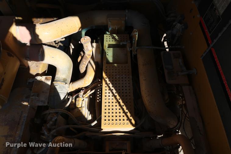 image for item DG3253 1999 Caterpillar 773D haul truck