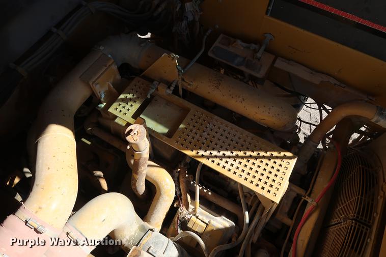 image for item DG3253 1999 Caterpillar 773D haul truck