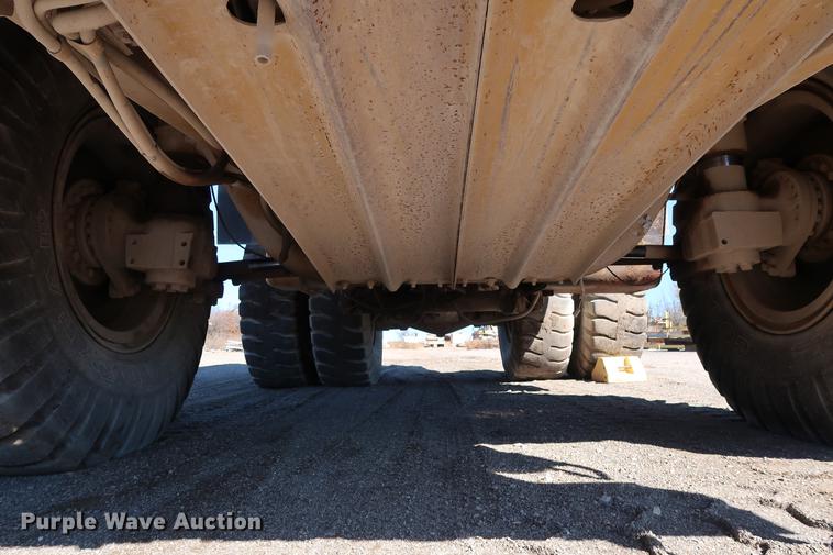 image for item DG3253 1999 Caterpillar 773D haul truck