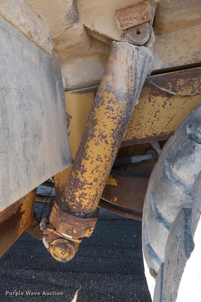 image for item DG3253 1999 Caterpillar 773D haul truck