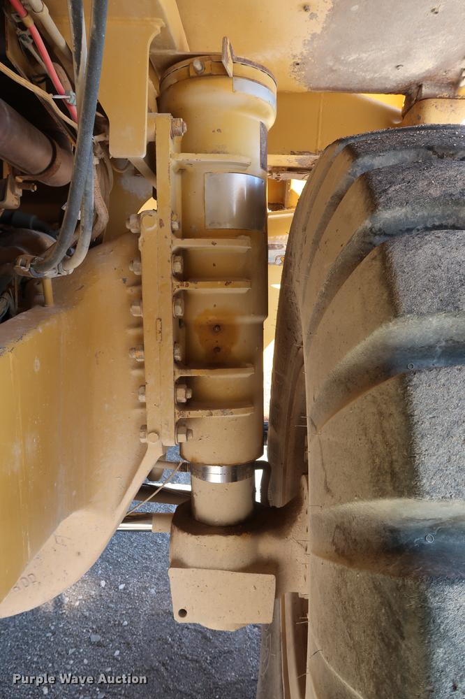 image for item DG3253 1999 Caterpillar 773D haul truck