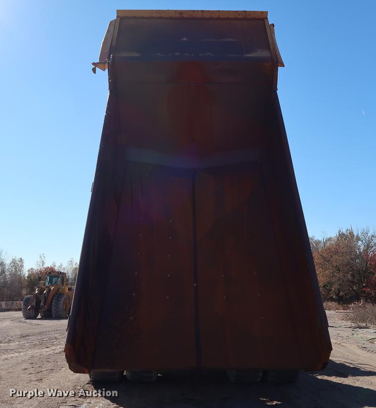 image for item DG3253 1999 Caterpillar 773D haul truck