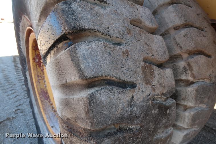 image for item DG3253 1999 Caterpillar 773D haul truck