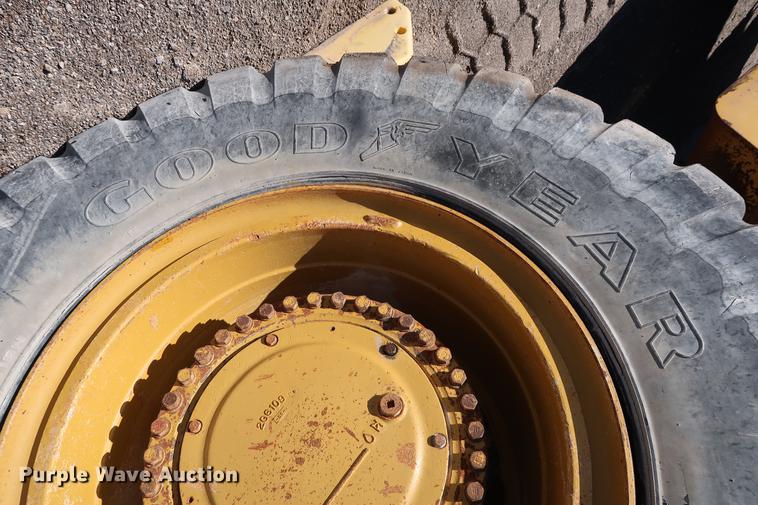 image for item DG3253 1999 Caterpillar 773D haul truck