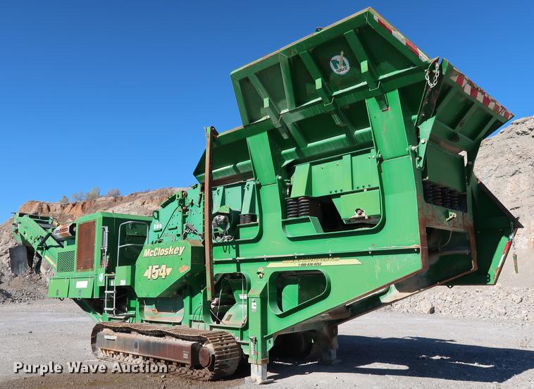 image for item DG3255 2011 McCloskey I54 crusher
