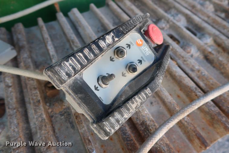 image for item DG3255 2011 McCloskey I54 crusher