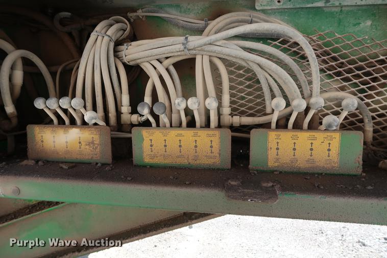 image for item DG3255 2011 McCloskey I54 crusher