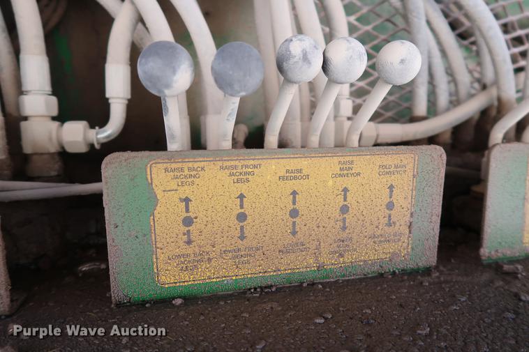 image for item DG3255 2011 McCloskey I54 crusher