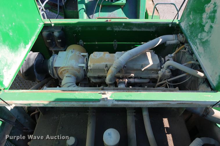 image for item DG3255 2011 McCloskey I54 crusher