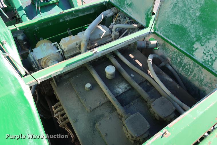 image for item DG3255 2011 McCloskey I54 crusher