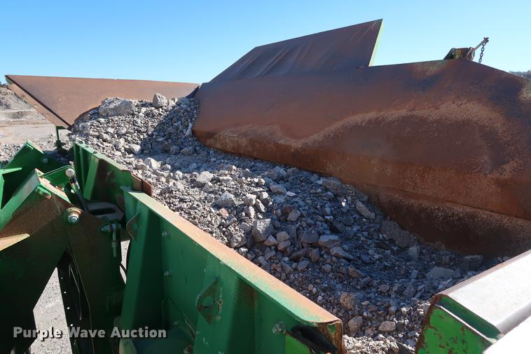 image for item DG3255 2011 McCloskey I54 crusher