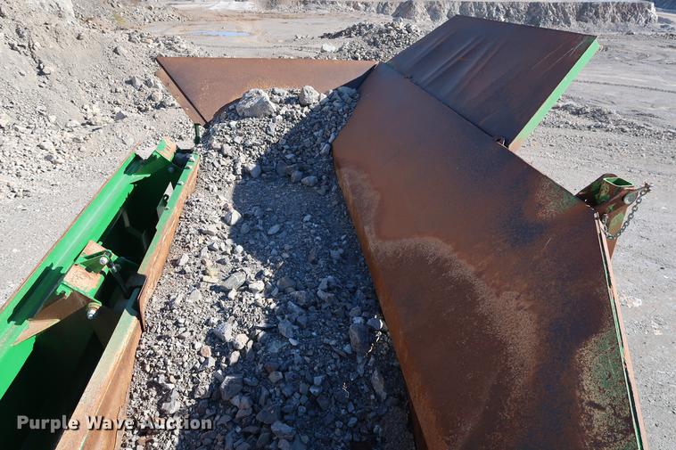 image for item DG3255 2011 McCloskey I54 crusher