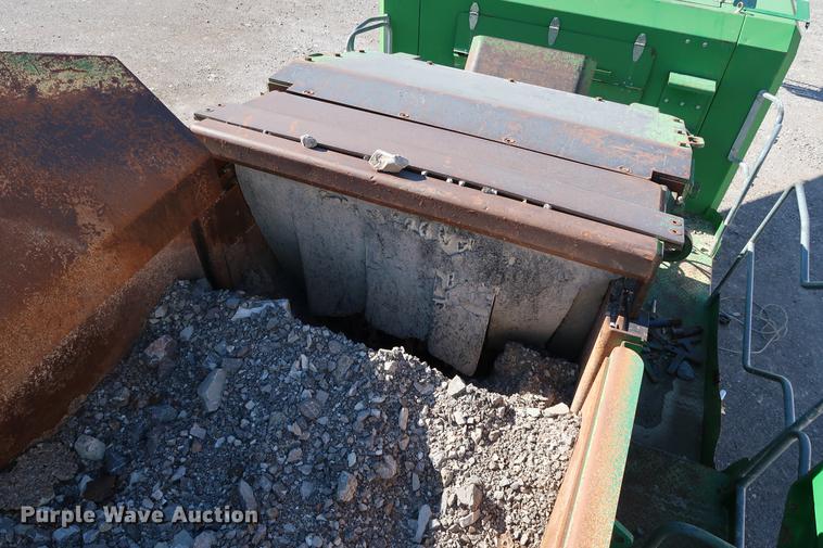 image for item DG3255 2011 McCloskey I54 crusher